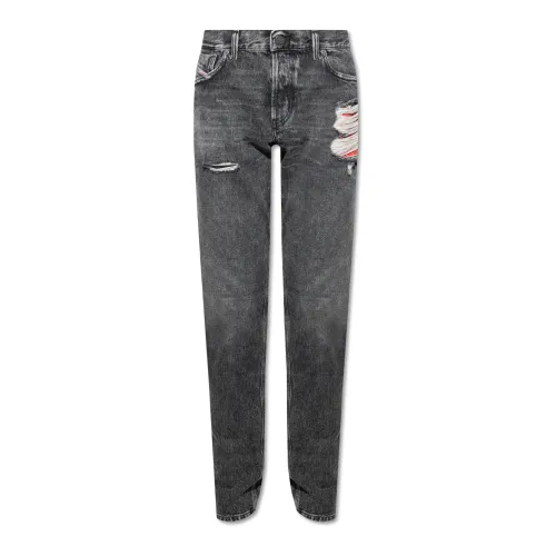 ‘1995-S2’ jeans Diesel