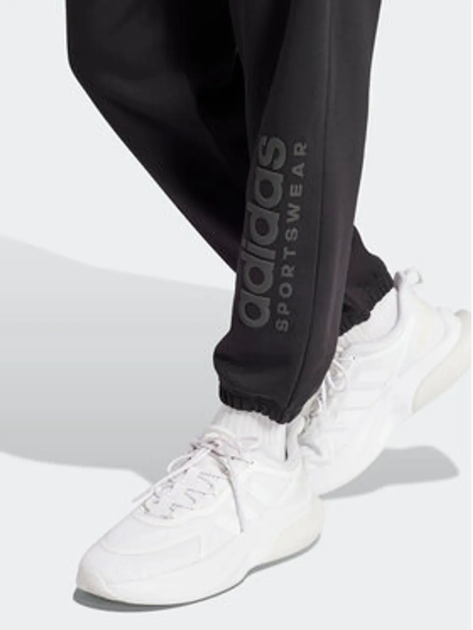 adidas Jogginghose ALL SZN Fleece Graphic IW1201 Schwarz Regular Fit