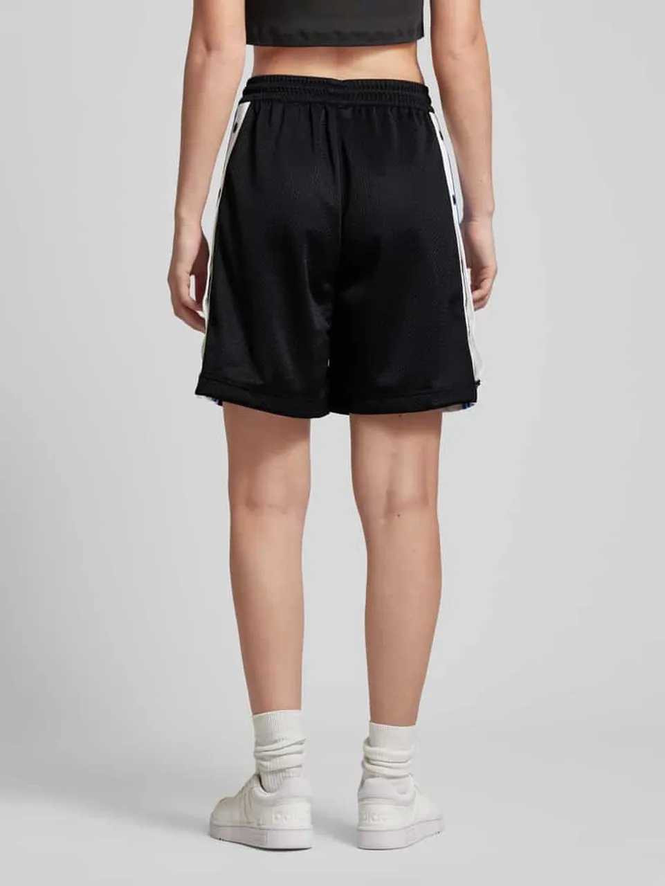 adidas Originals Shorts mit elastischem Bund Modell 'ADIBRK' in Black