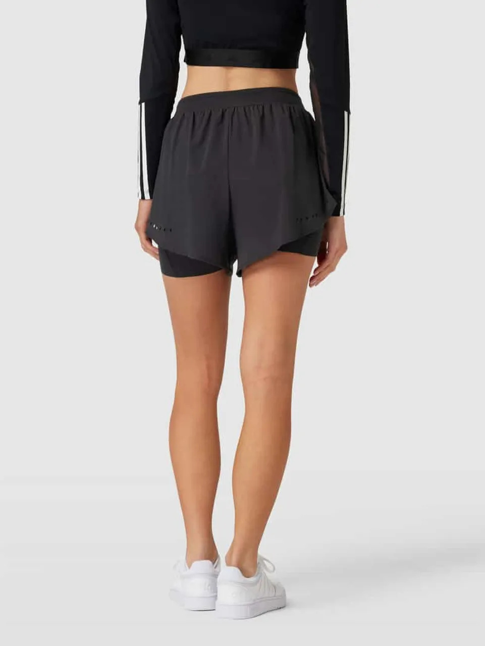 Adidas Training Shorts mit elastischem Bund in Black