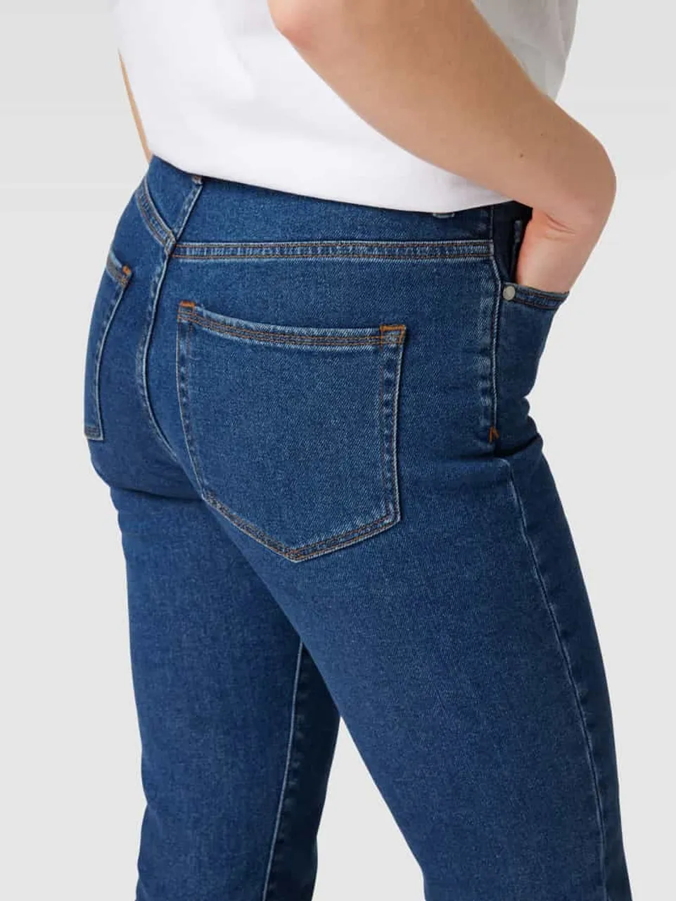 Armedangels Slim Fit Jeans mit Label-Patch Modell 'LEJAANI' in Jeansblau