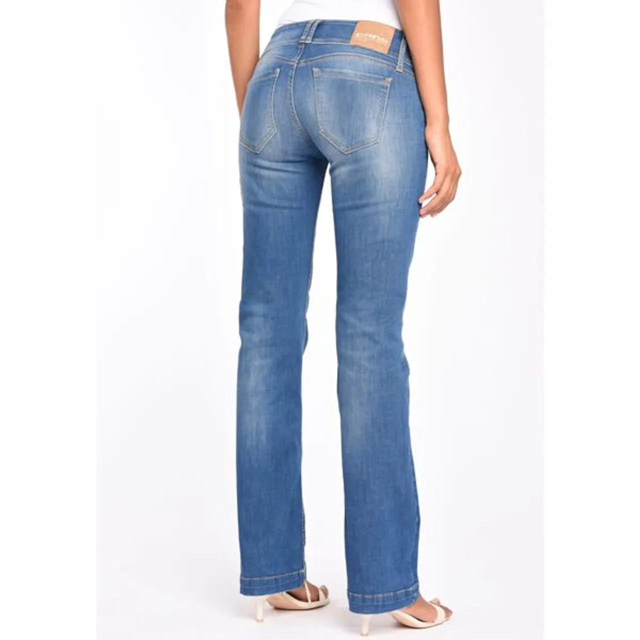 Bootcut-Jeans GANG "94FIONA" Gr. 31 (40), N-Gr, blau (dark indigo) Damen Jeans Bootcut mit Fade-Out-Effekten