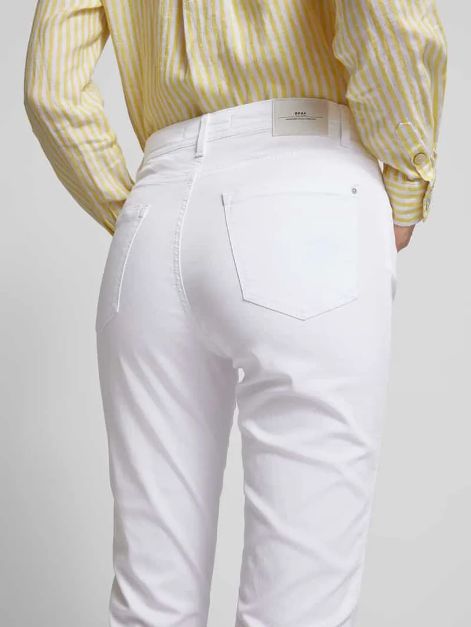 Brax Slim Fit Jeans mit Knopfverschluss Modell 'MARY' in Weiss