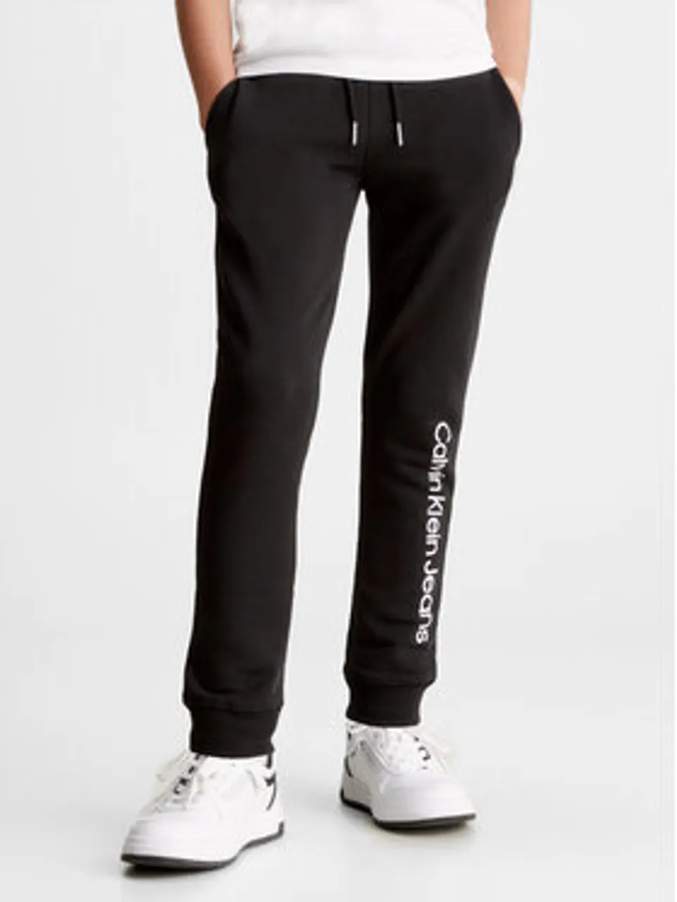 Calvin Klein Jeans Jogginghose Logo IU0IU00604 Schwarz Regular Fit