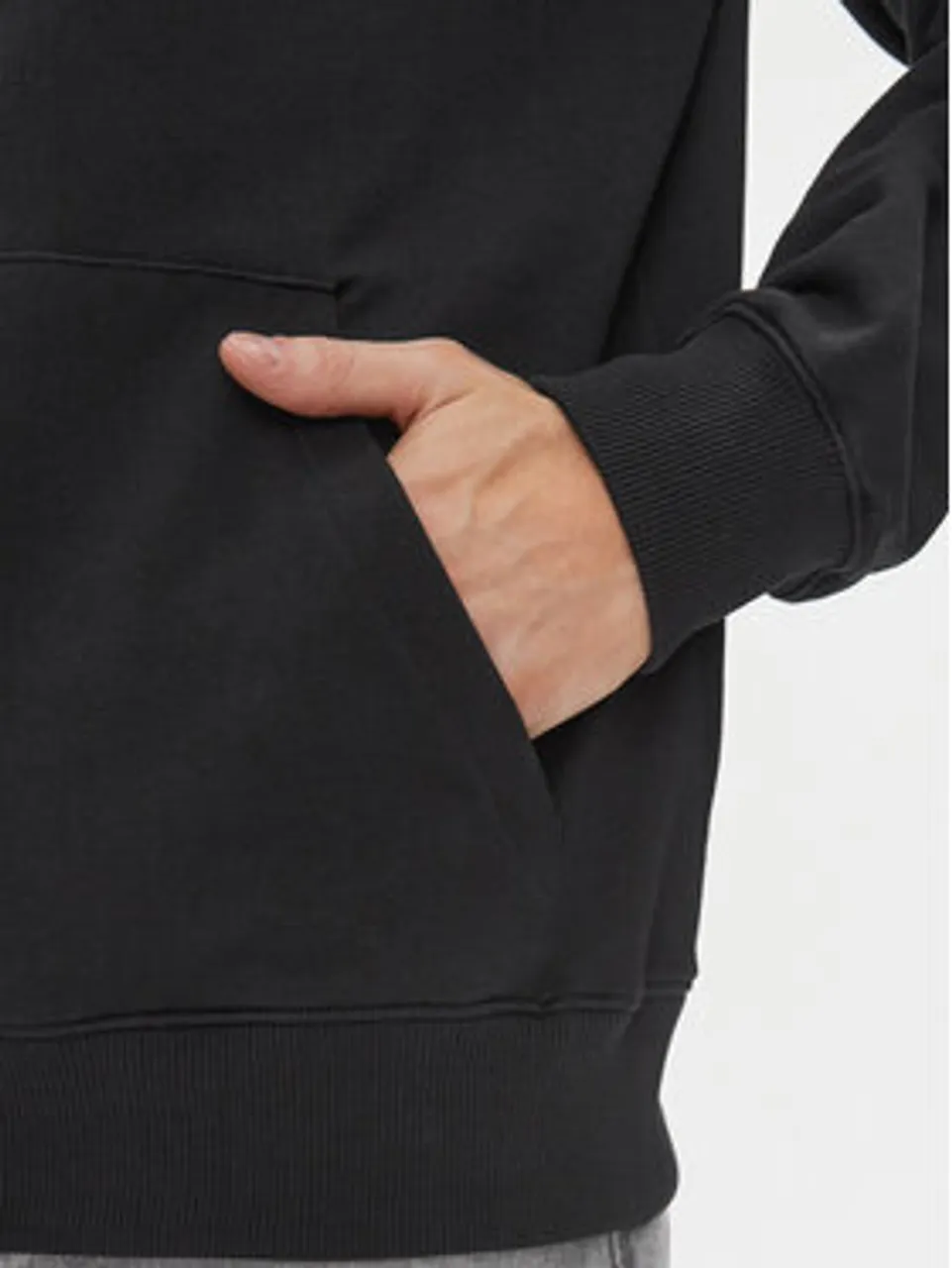 Calvin Klein Jeans Sweatshirt J30J322551 Schwarz Regular Fit
