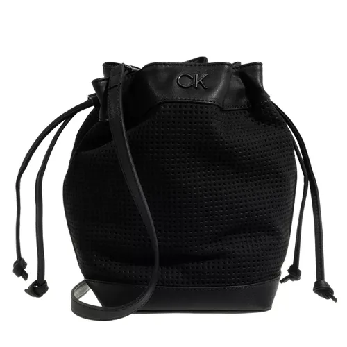 Calvin Klein Satchel Bag - Re-Lock Drawstring Bag Small Perf - Gr. unisize - in Schwarz - für Damen