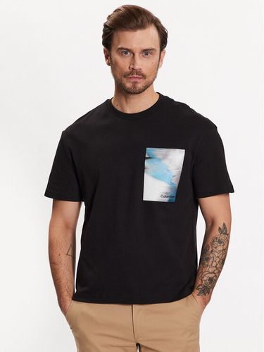 Calvin Klein T-Shirt Glitch Chest Print K10K111132 Schwarz Regular Fit
