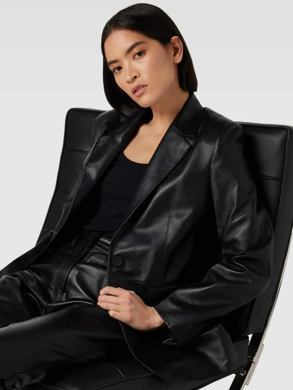 Calvin Klein Womenswear Lederjacke mit Reverskragen in Black