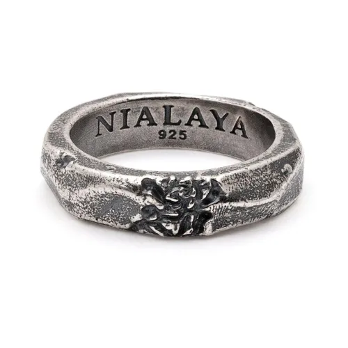 Carved Vintage Silver Ring Nialaya