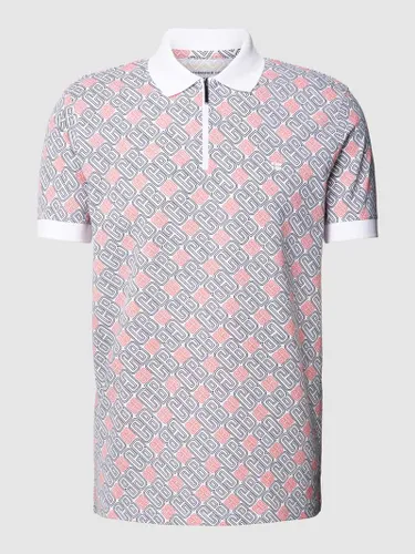 Christian Berg Men Regular Fit Poloshirt mit Allover-Label-Print in Weiss