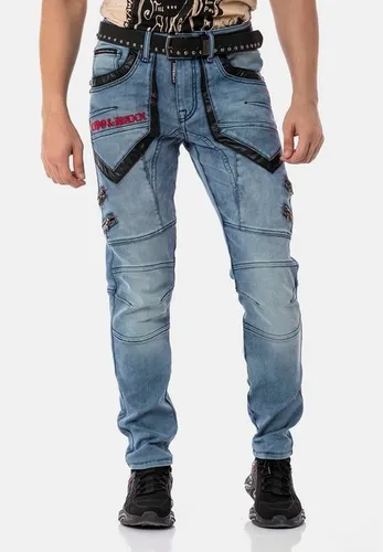 Cipo & Baxx Bequeme Jeans im rockigen Design