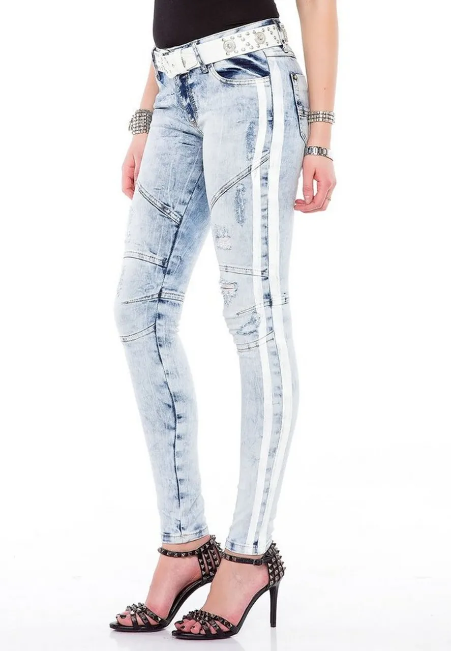 Cipo & Baxx Slim-fit-Jeans in modischem Slim-Fit Schnitt