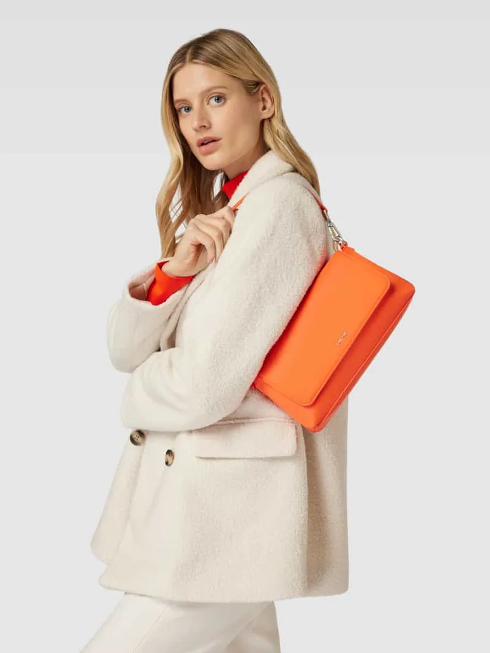 CK Calvin Klein Handtasche in unifarbenem Design mit Label-Detail in Orange, Größe One Size