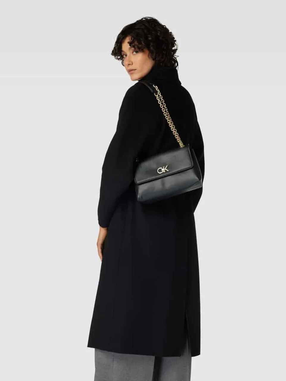 CK Calvin Klein Handtasche mit Drehverschluss in unifarbenem Design in Black, Größe One Size