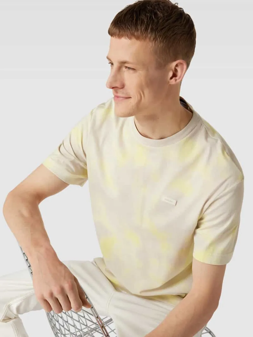 CK Calvin Klein T-Shirt aus reiner Baumwolle im Batik-Look in Gelb