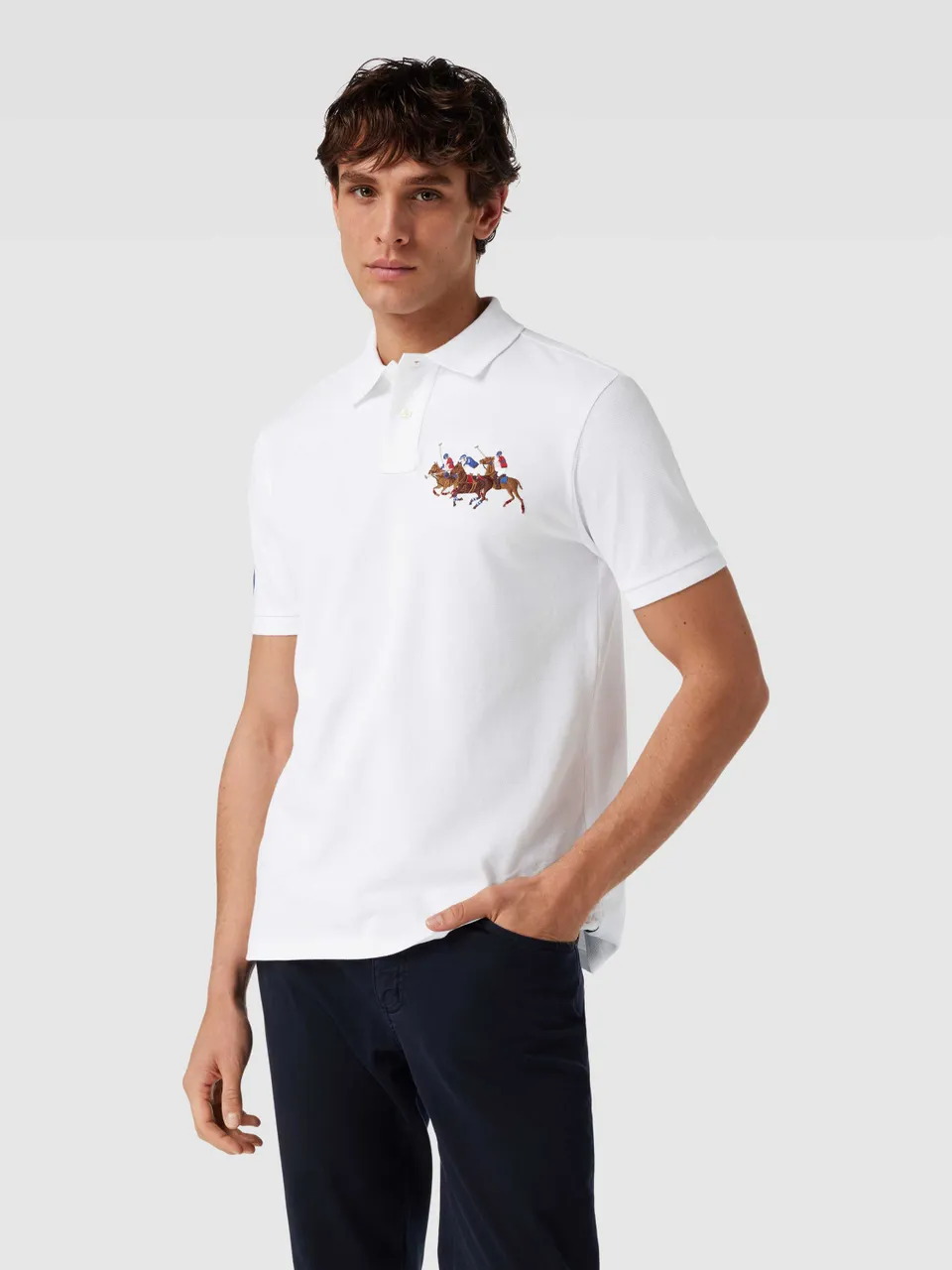 Custom Slim Fit Poloshirt mit Motiv-Stitching