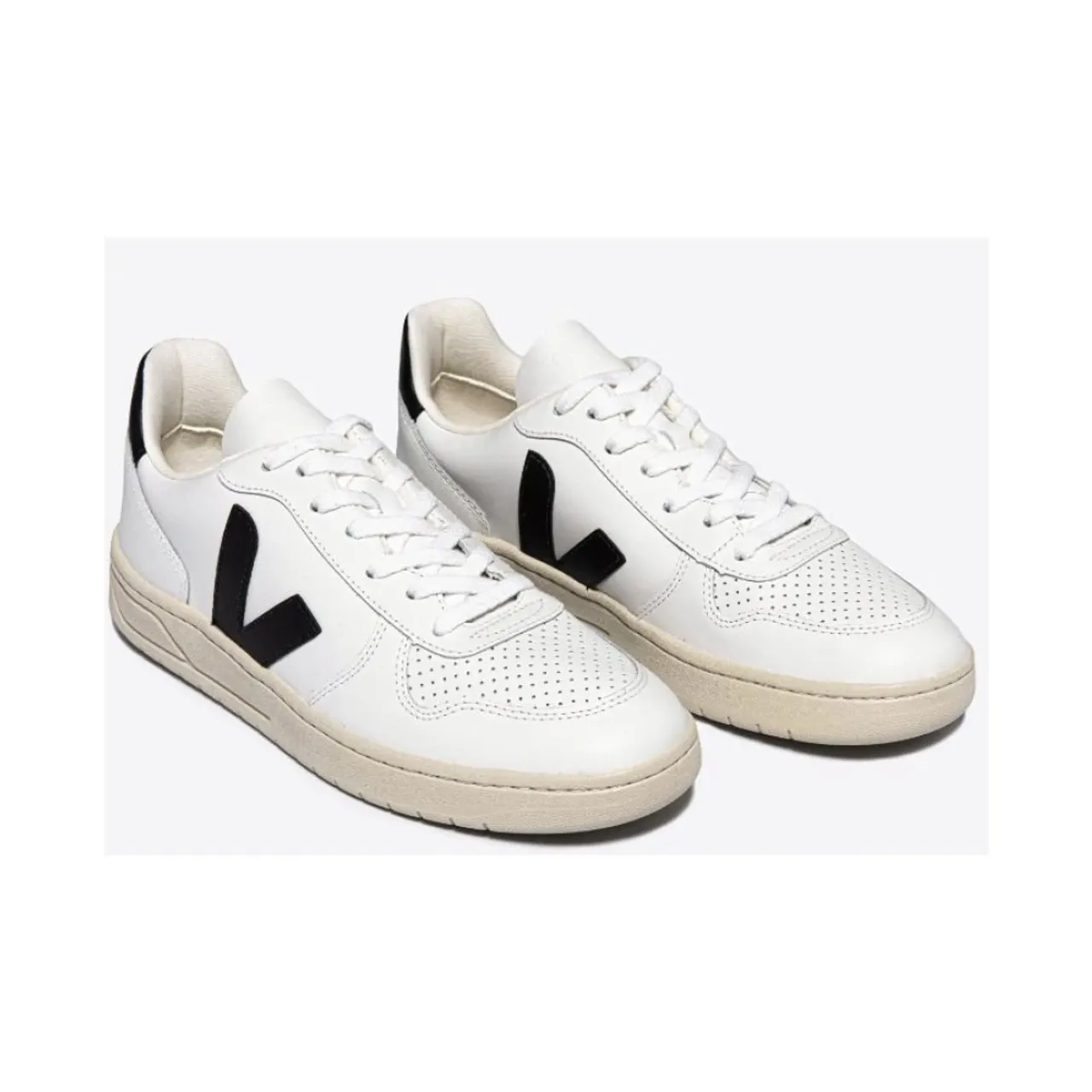 CWL White Black Sneakers V-10 Veja