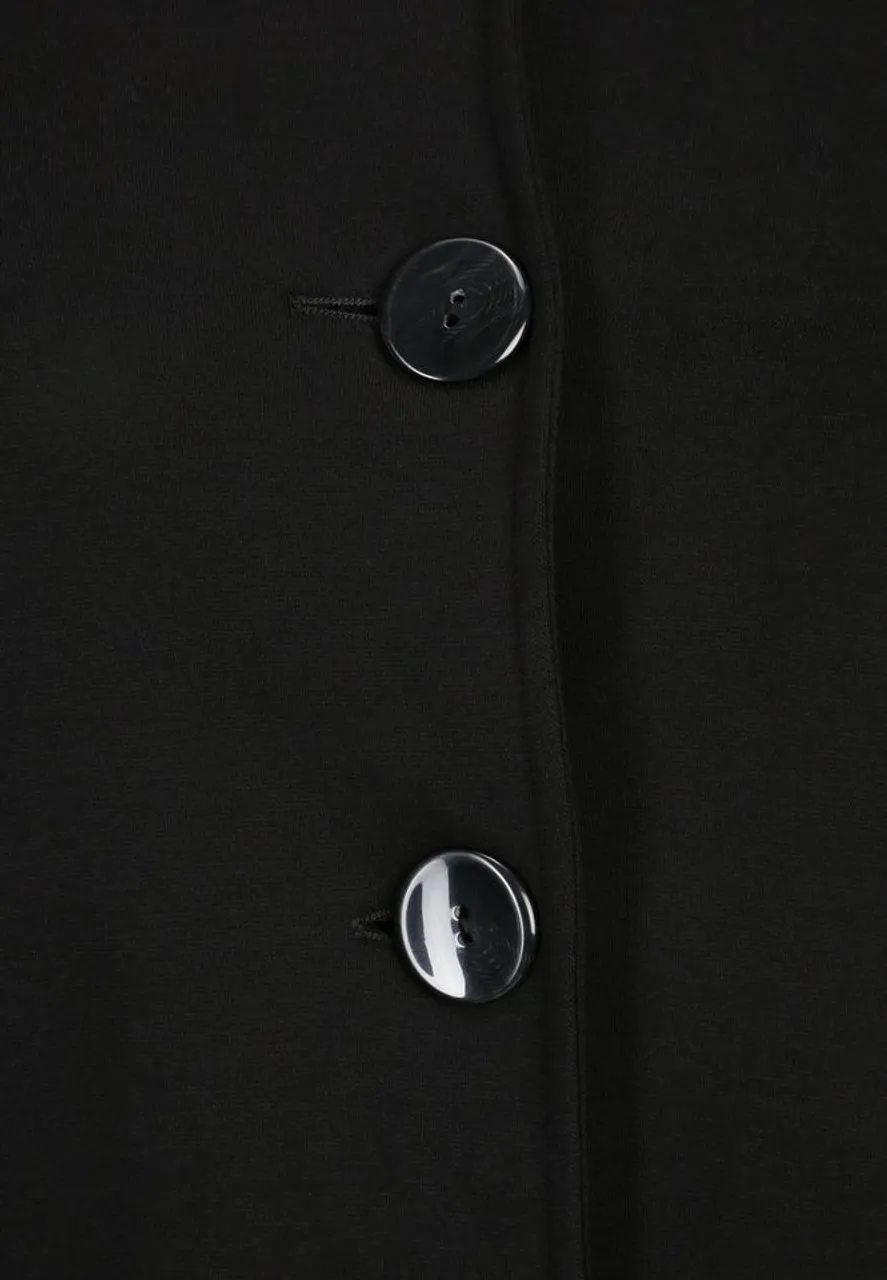 Doris Streich Kurzjacke Jacke aus Wirkware mit dekorativen großen Knöpfen mit modernem Design