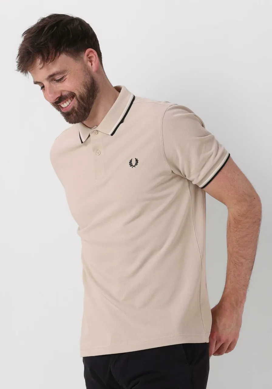 Fred Perry Herren Polos & T-Shirts The Twin Tipped Fred Perry Shirt - Ecru
