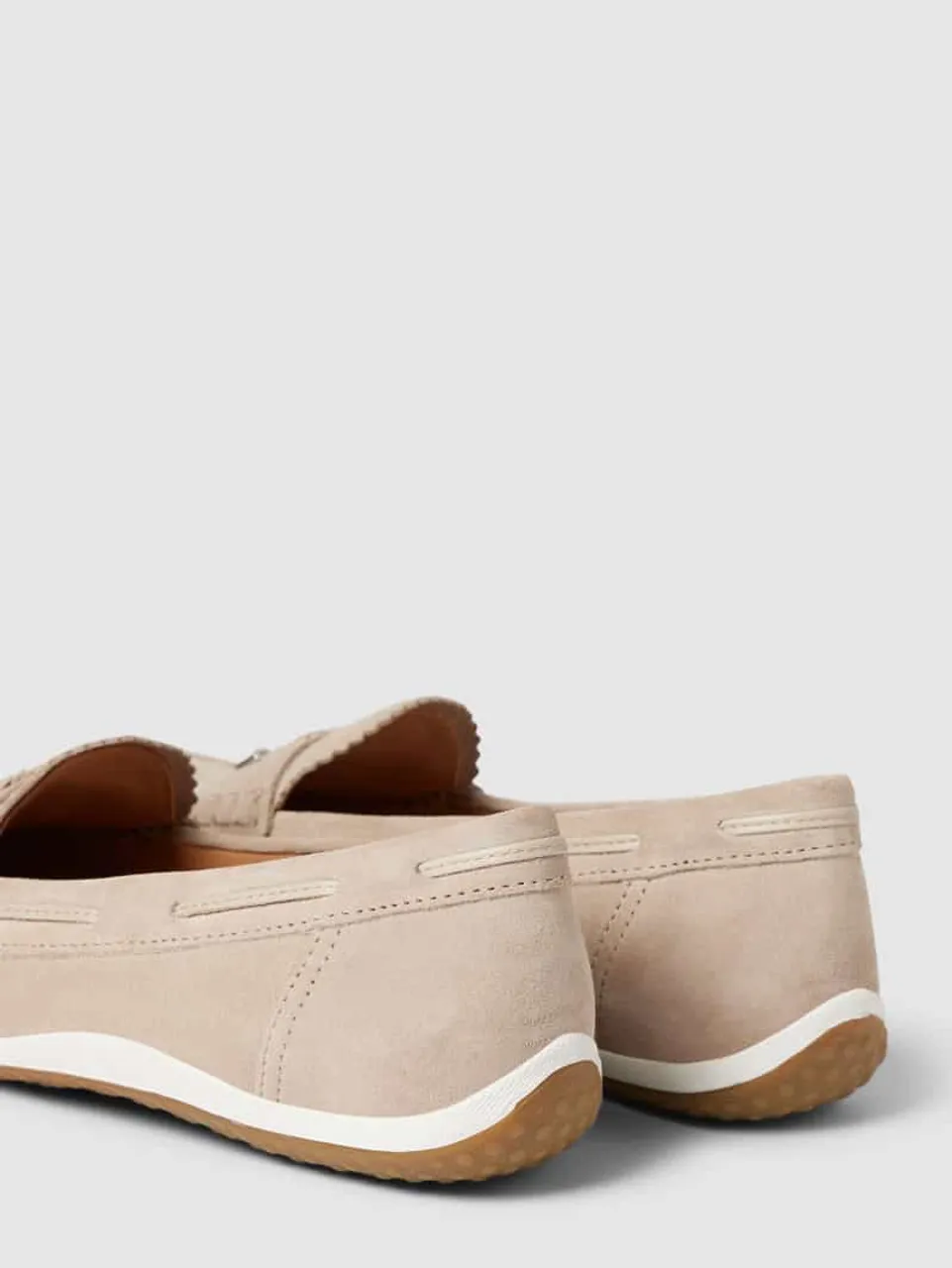Geox Loafers aus Leder mit Applikation in Beige