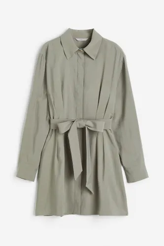 H & M - Tailliertes Blusenkleid - Grün - Damen