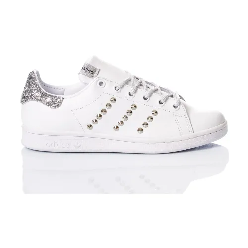 Handgefertigte Silber Weiße Sneakers Adidas