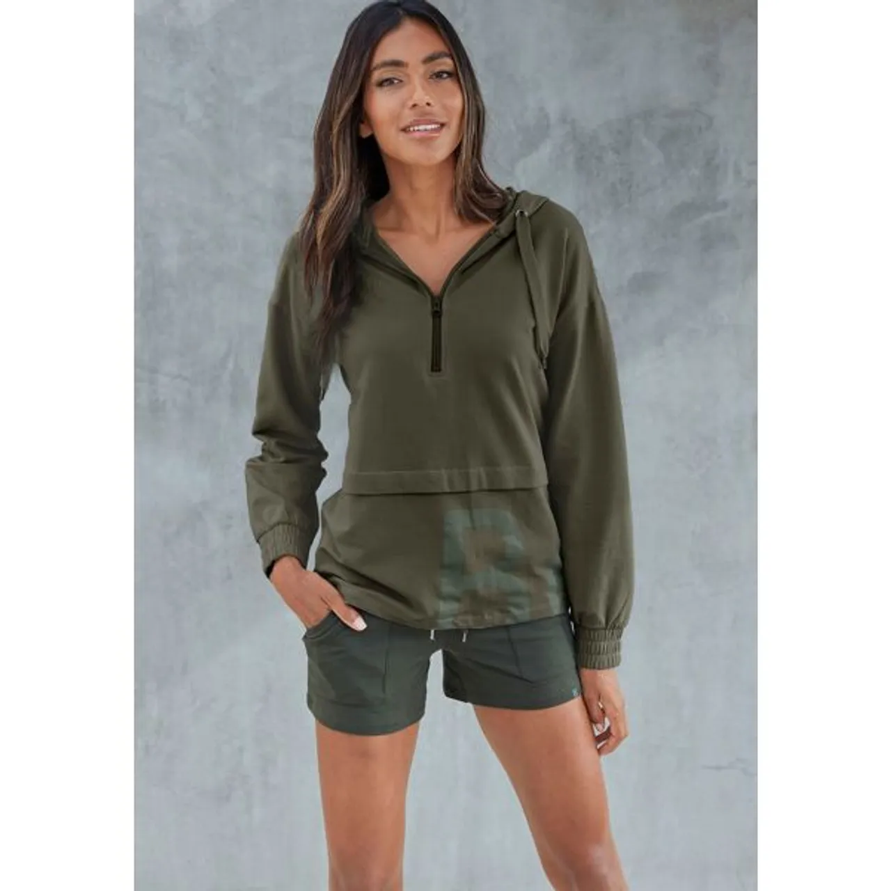 Hoodie BENCH. LOUNGEWEAR Gr. 32/34, grün (dunkelgrün) Damen Sweatshirts -jacken