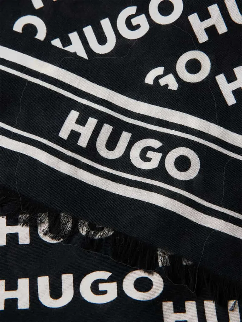 HUGO Schal mit Logo-Muster Modell 'Alycia' in Black