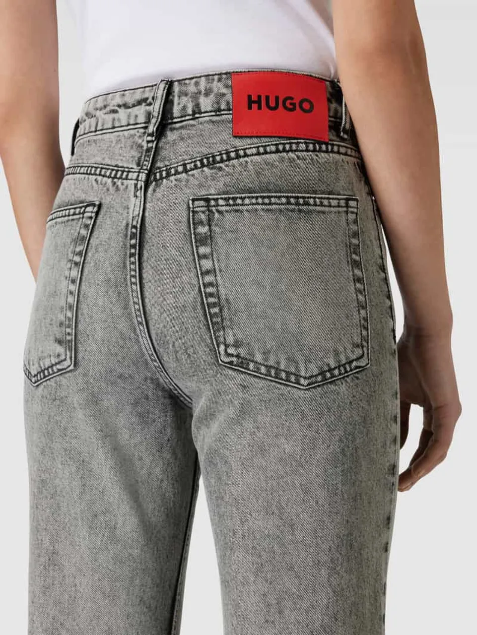 HUGO Straight Leg Jeans im 5-Pocket-Design in Anthrazit