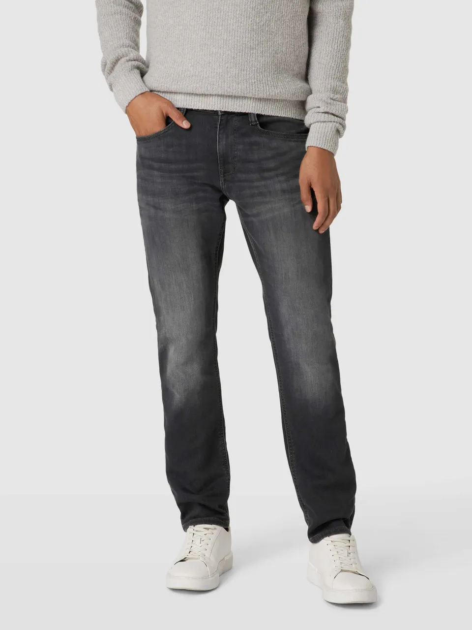 Jeans in unifarbenem Design Modell 'OREGON'