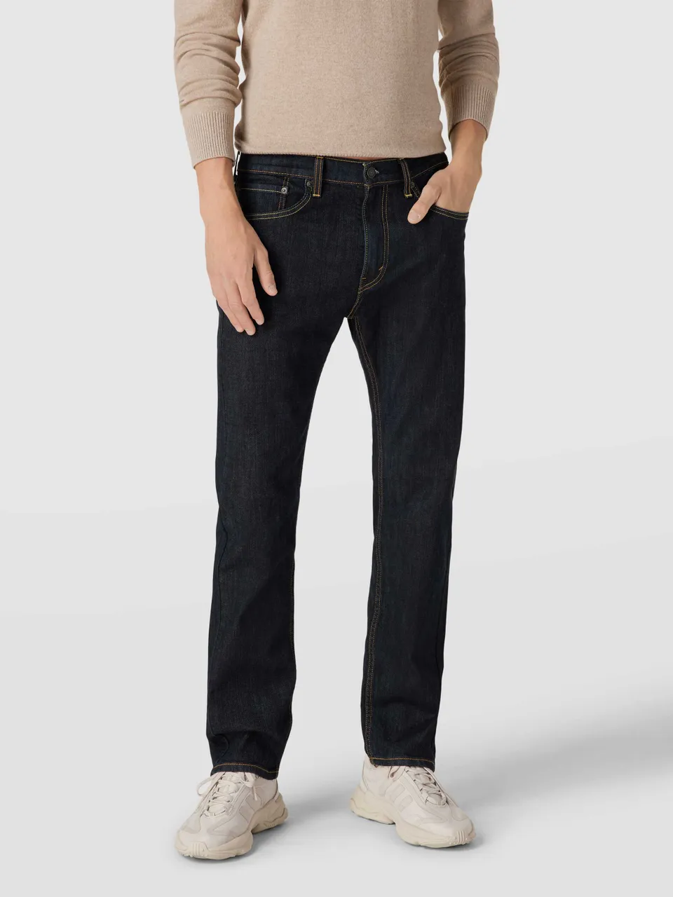 Jeans mit Kontrastnähten Modell 'DARK RINSE'