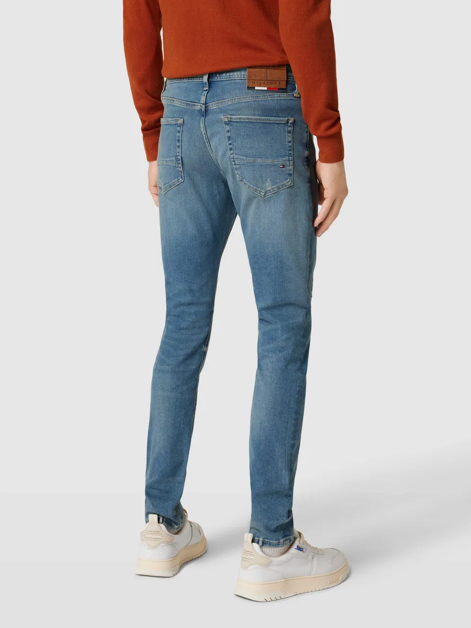Jeans mit Label-Patch aus Leder Modell 'LAYTON'