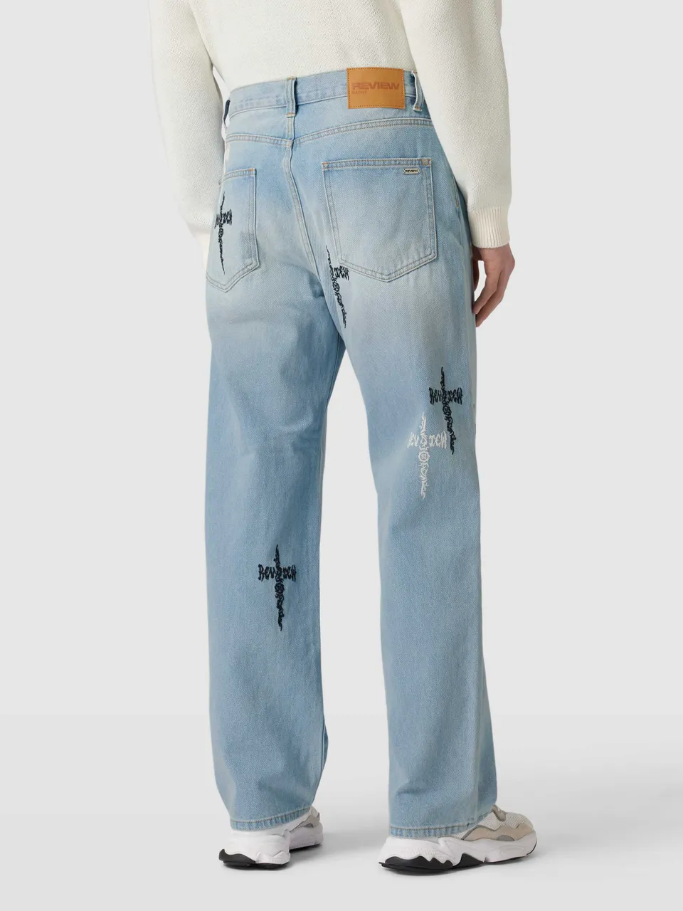 Jeans mit Label-Stitching