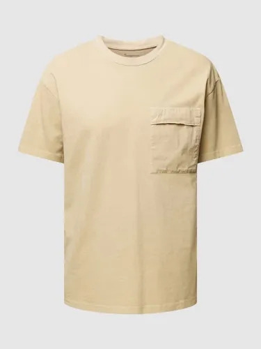 Knowledge Cotton Apparel T-Shirt mit Brusttasche Modell 'NUANCE BY NATURE™' in Beige
