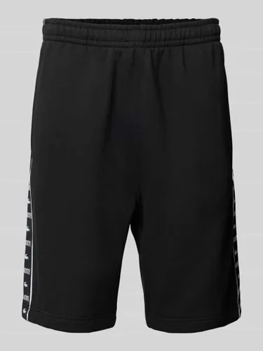 Lacoste Regular Fit Sweatshorts mit Label-Patch in Black