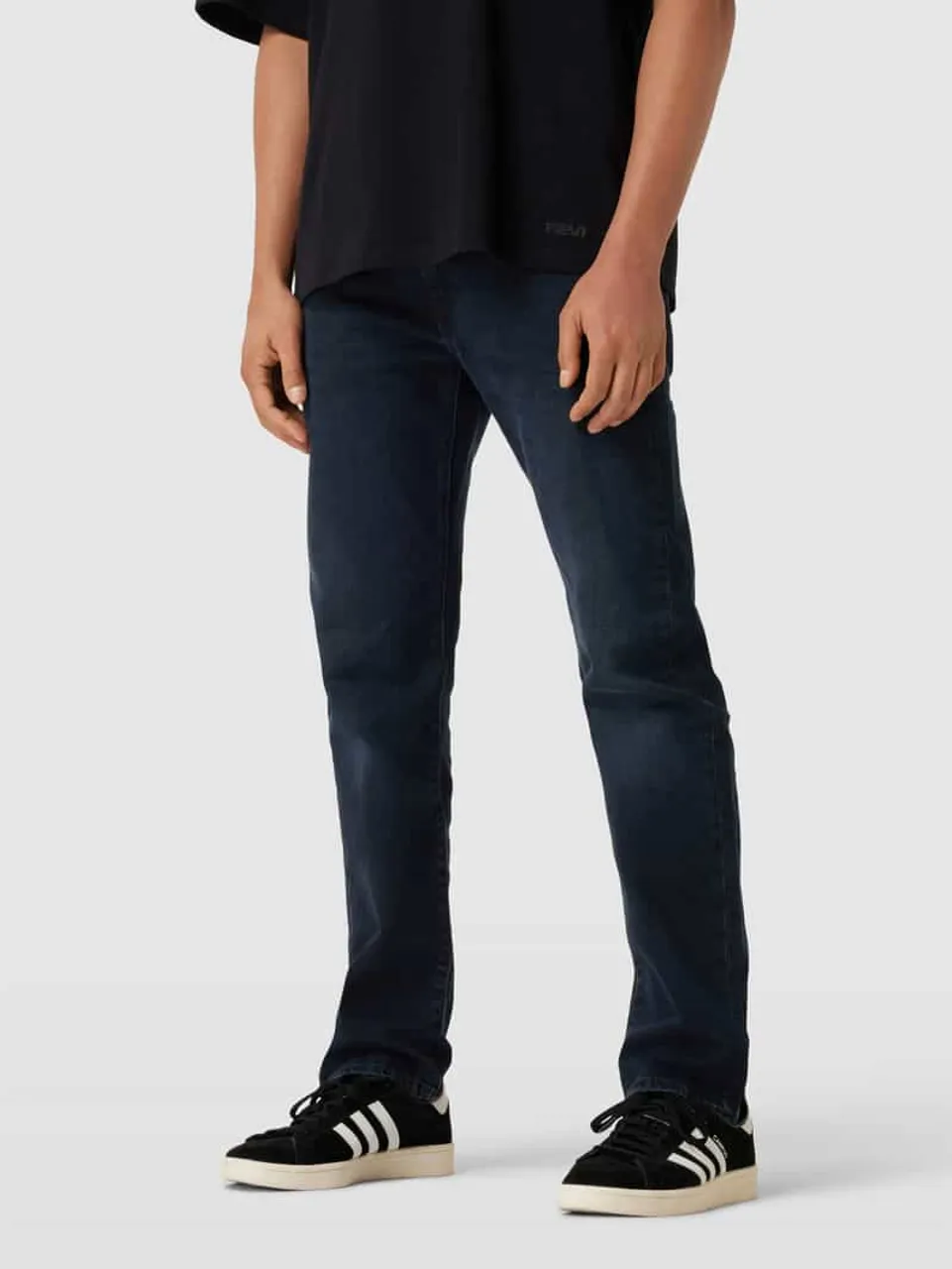 Levi's® Jeans mit Label-Detail Modell '502' in Dunkelblau