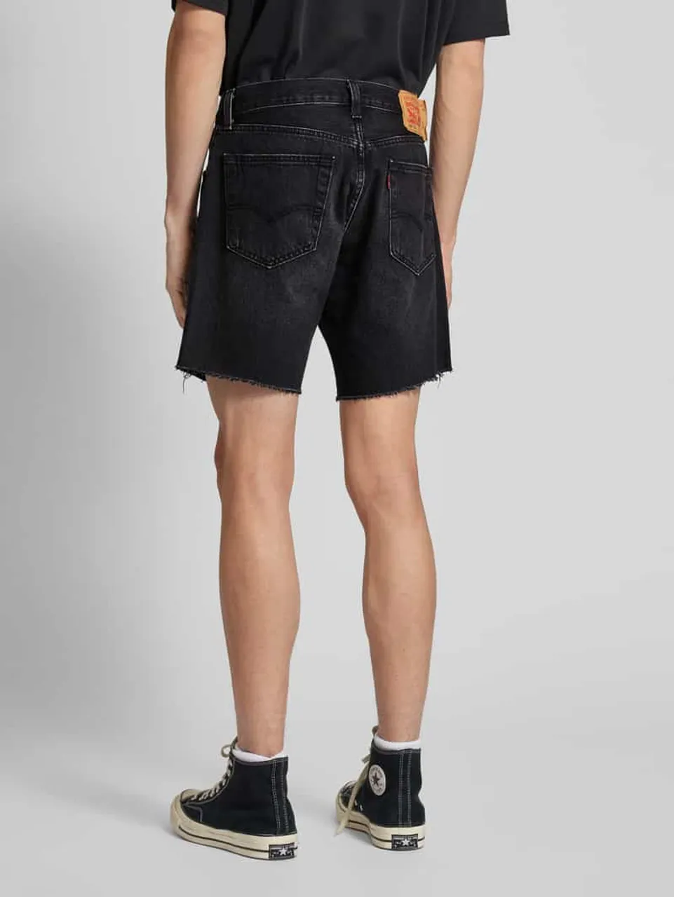 Levi's® Regular Fit Jeansshorts mit Knopfverschluss in Black