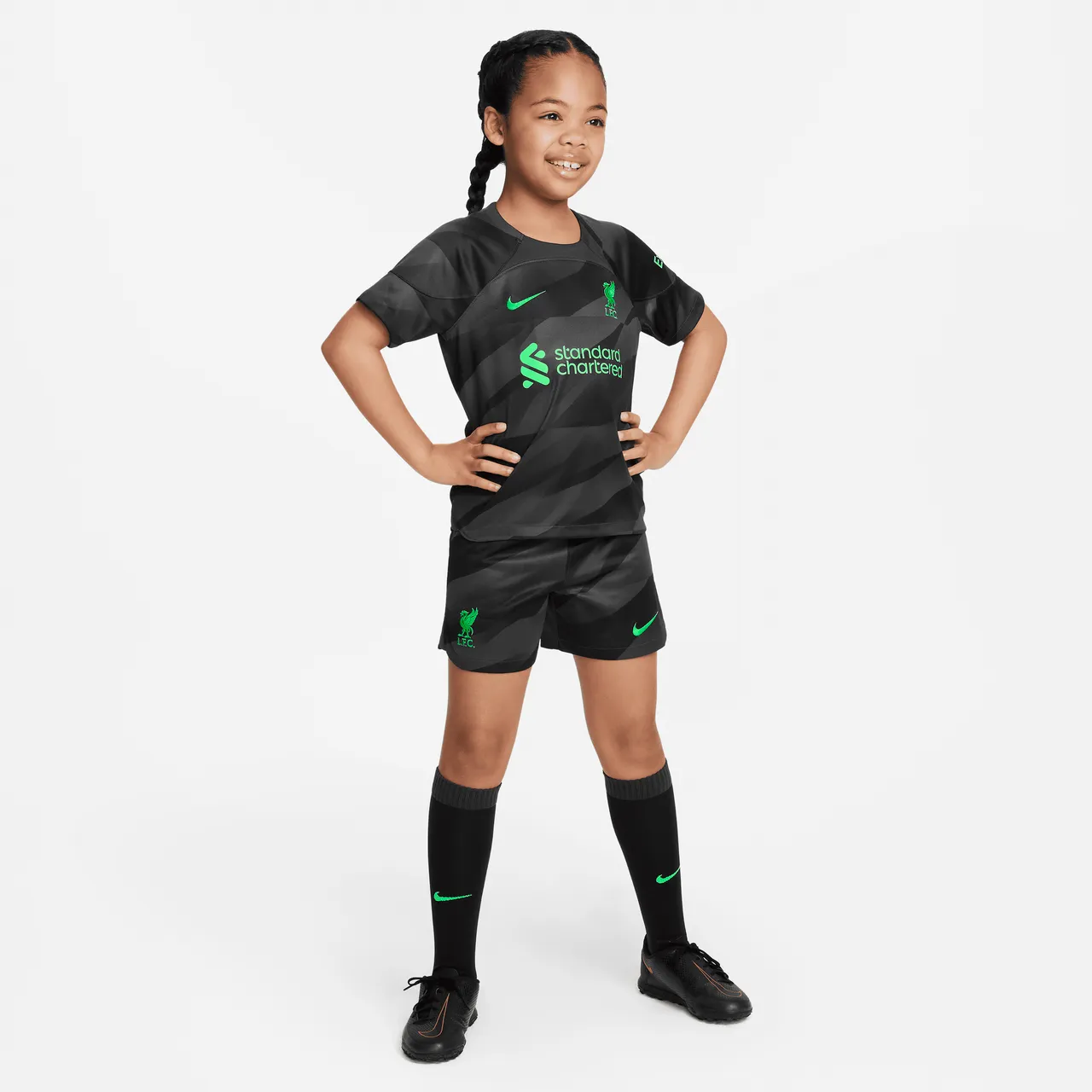 Liverpool FC 2023/24 Goalkeeper dreiteiliges Nike Dri-FIT-Set für jüngere Kinder - Grau