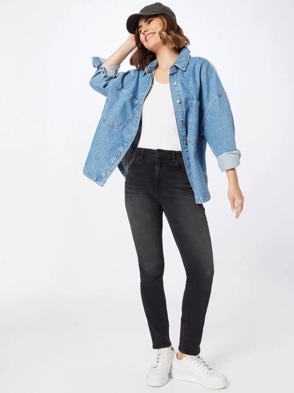 LTB 7/8-Jeans Freya (1-tlg) Cut-Outs, Weiteres Detail, Plain/ohne Details