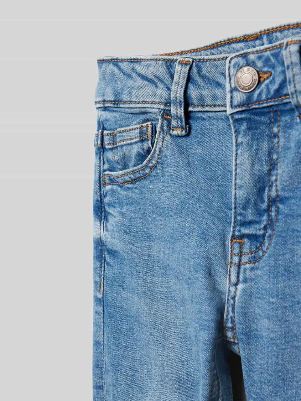 Mango Skinny Fit Jeans mit Eingrifftaschen in Blau