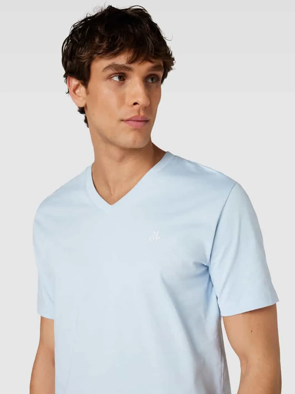 Marc O'Polo T-Shirt mit V-Ausschnitt in unifarbenem Design in Hellblau