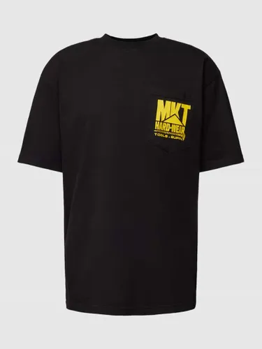 MARKET T-Shirt mit Rundhalsausschnitt und Brusttasche in Black