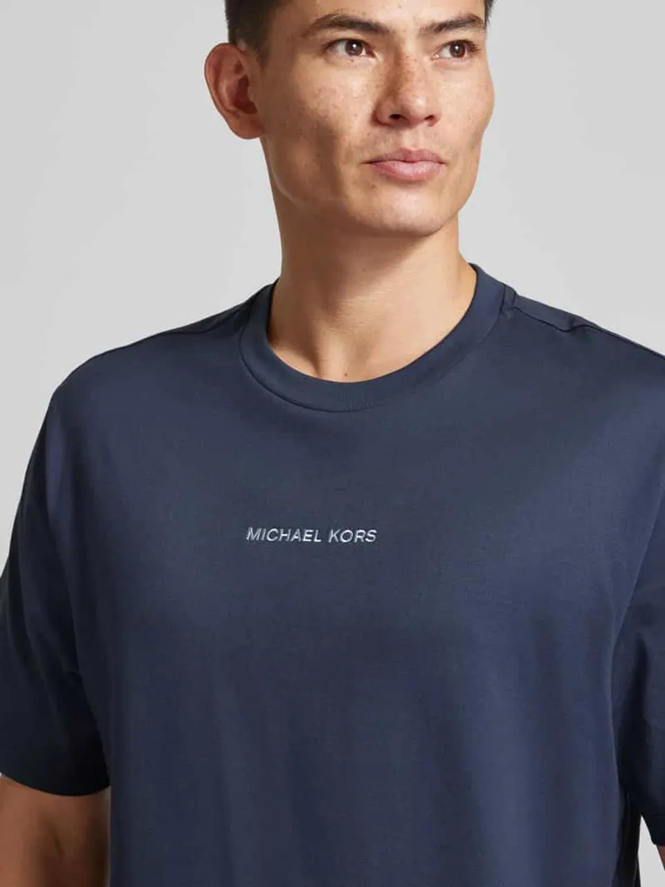 Michael Kors T-Shirt mit Label-Stitching Modell 'VICTORY' in Marine