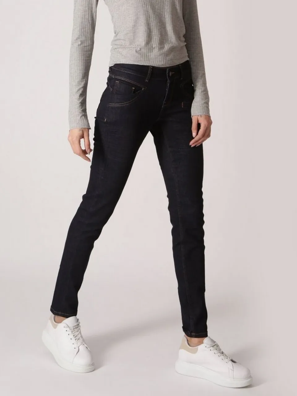 Miracle of Denim Skinny-fit-Jeans Suzy figurbetont