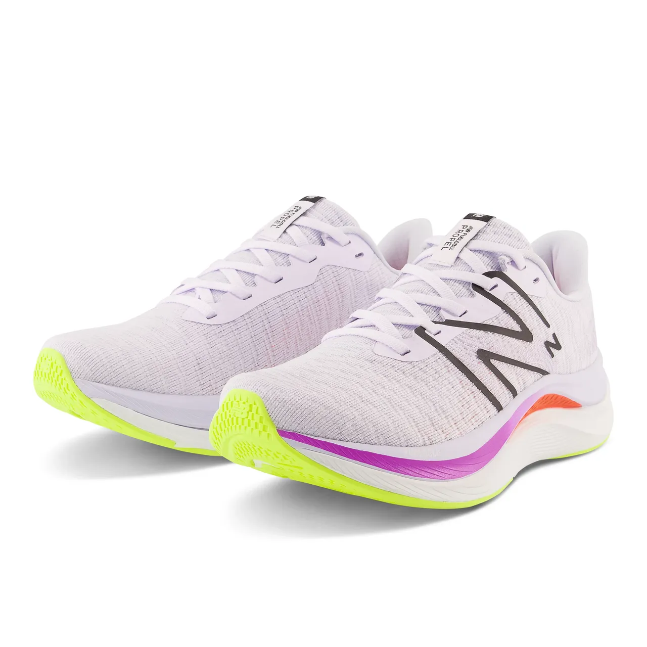 New Balance FuelCell Propel V4