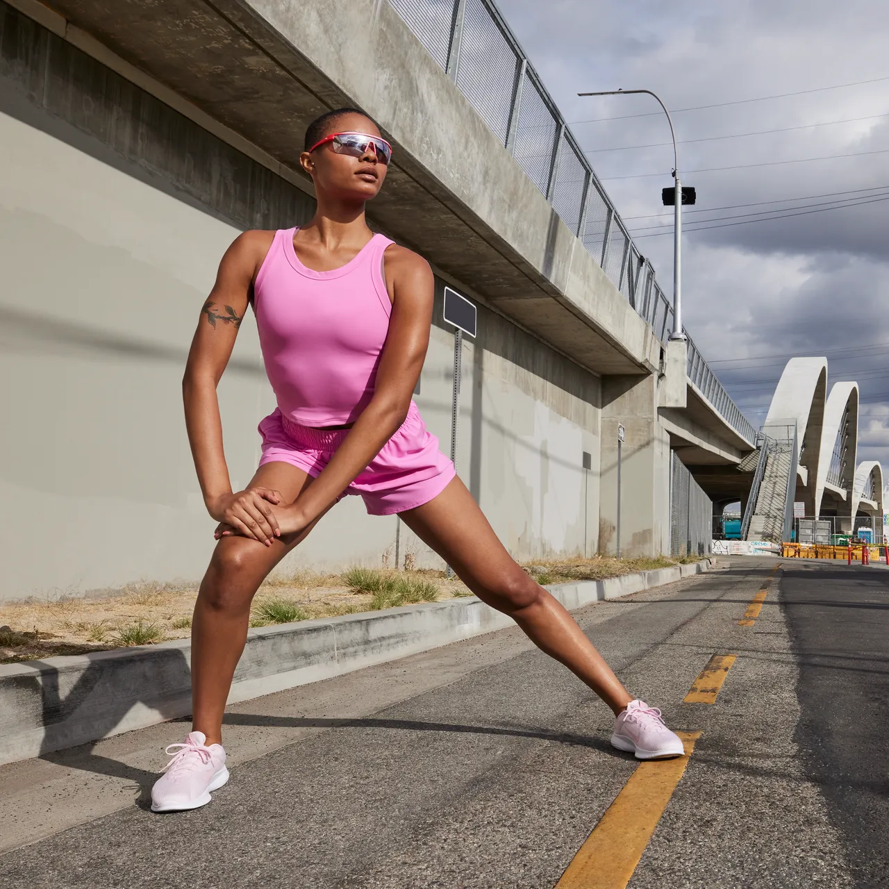 Nike Flex Experience Run 12 Straßenlaufschuh für Damen - Pink