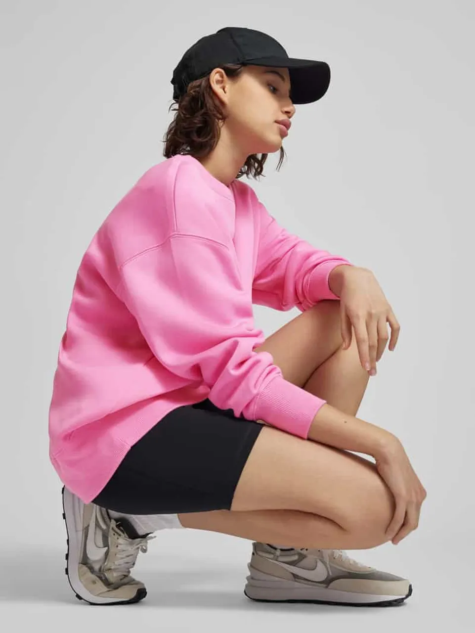 Nike Oversized Sweatshirt mit Label-Stitching in Pink