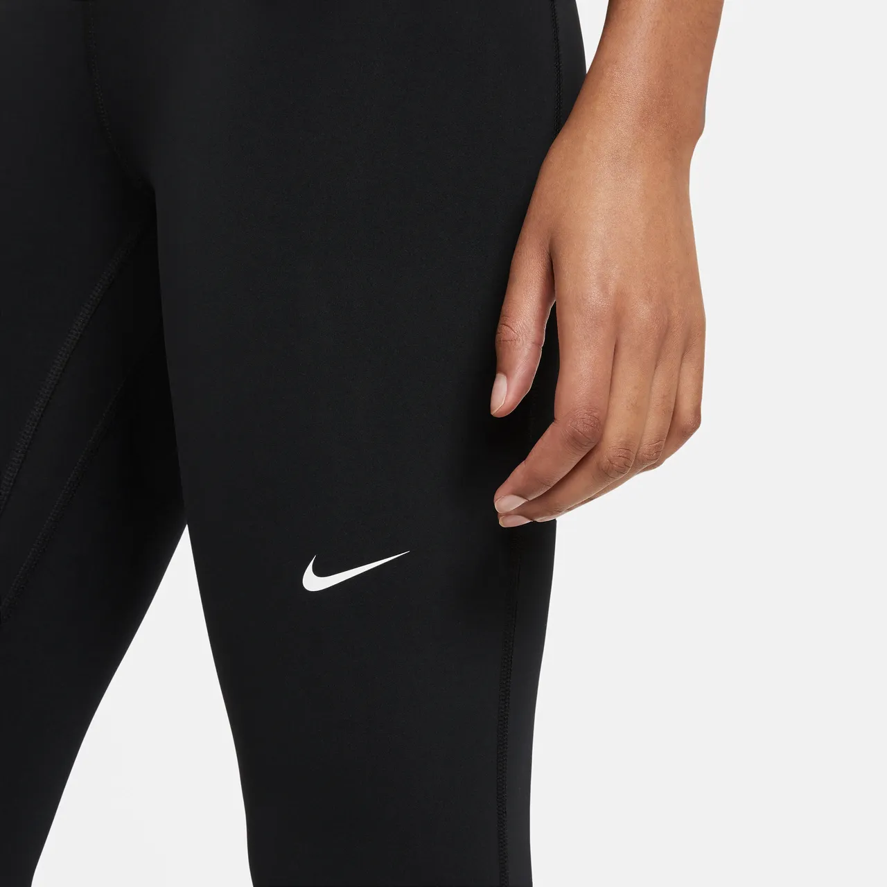 Nike Pro 365 verkürzte Leggings mit mittelhohem Bund und Mesheinsatz für Damen - Schwarz