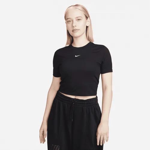 Nike Sportswear Essential Kurz-T-Shirt mit schmaler Passform für Damen - Schwarz