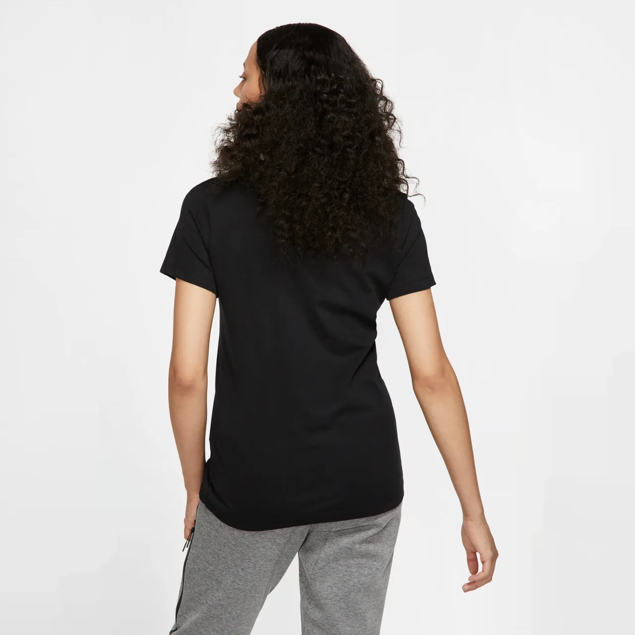 Nike Sportswear Essential T-Shirt - Schwarz